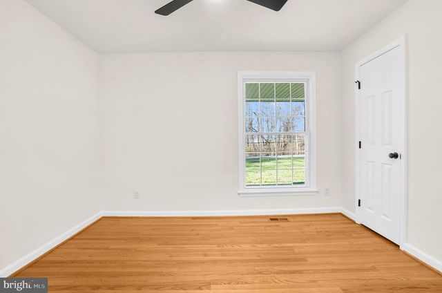 5485 SOLOMONS ISLAND RD, Lothian, MD 20711