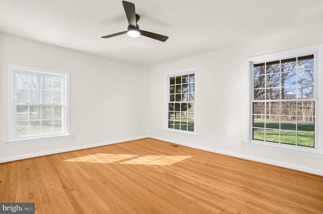 5485 SOLOMONS ISLAND RD, Lothian, MD 20711