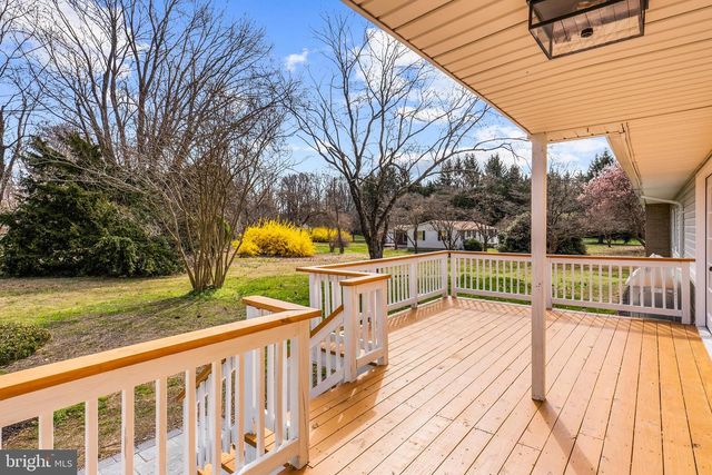 5485 SOLOMONS ISLAND RD, Lothian, MD 20711