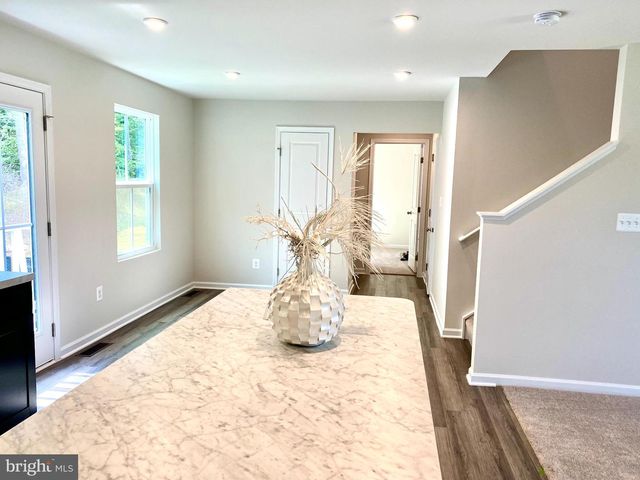 612 MCFERREN RD, Stafford, VA 22554