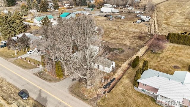 5571 Iona Road, Iona, ID 83427