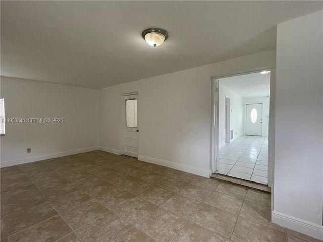 5820 NW 13th St, Sunrise, FL 33313