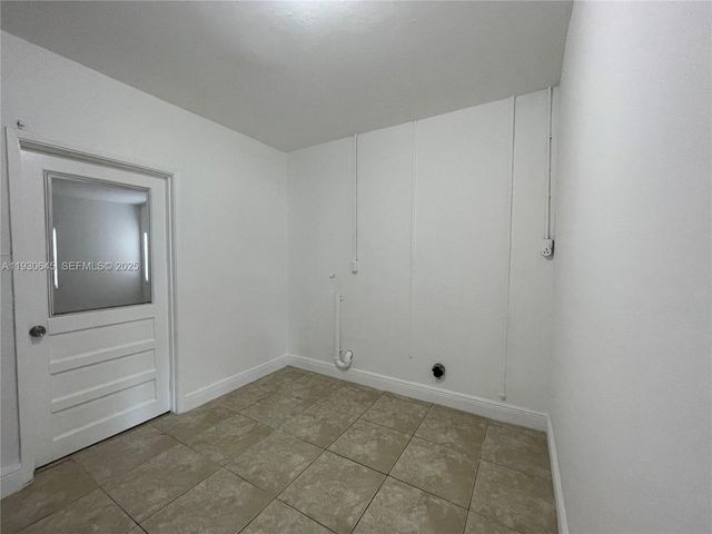 5820 NW 13th St, Sunrise, FL 33313