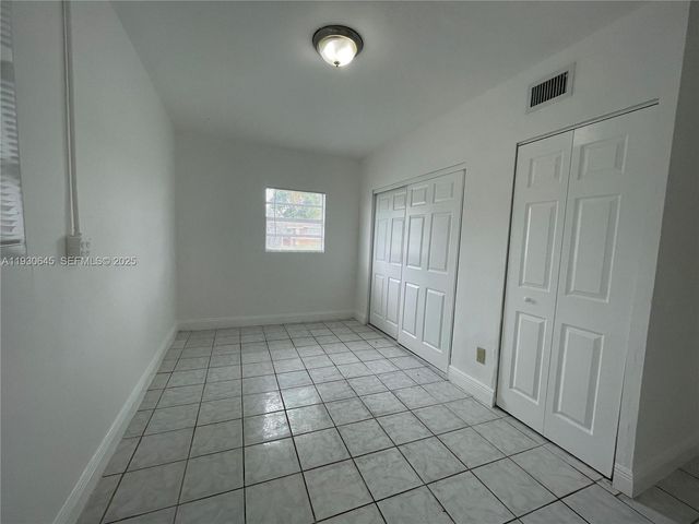 5820 NW 13th St, Sunrise, FL 33313