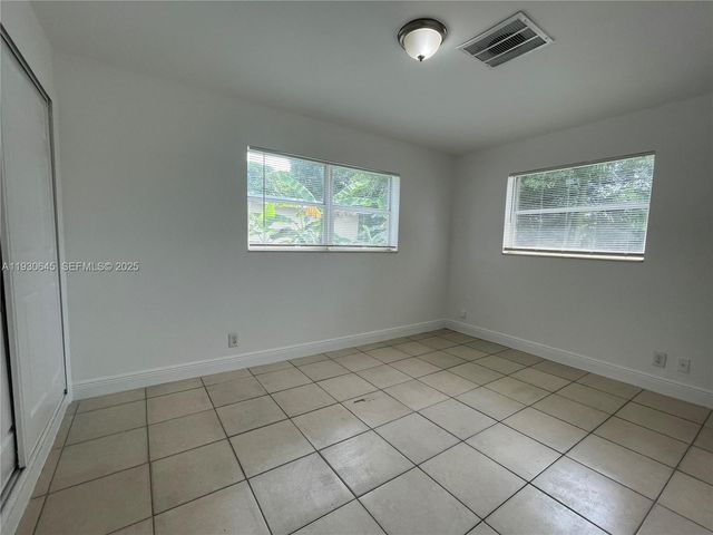 5820 NW 13th St, Sunrise, FL 33313