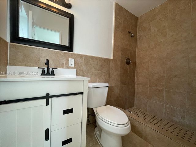 5820 NW 13th St, Sunrise, FL 33313