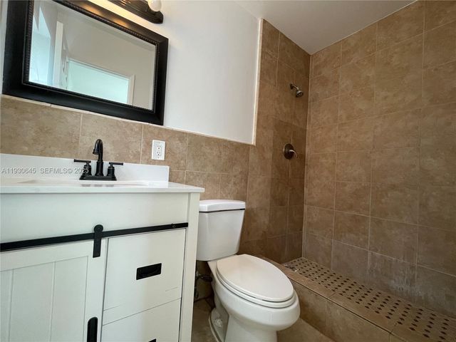 5820 NW 13th St, Sunrise, FL 33313