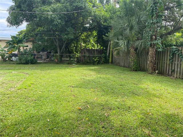 5820 NW 13th St, Sunrise, FL 33313