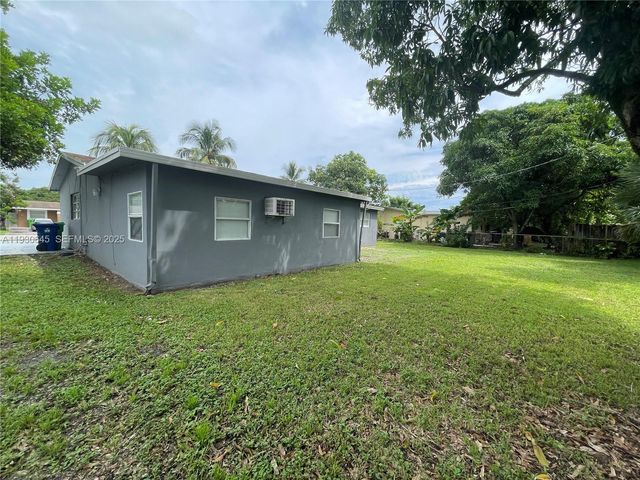 5820 NW 13th St, Sunrise, FL 33313