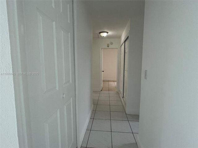 5820 NW 13th St, Sunrise, FL 33313