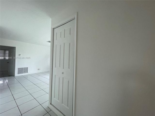 5820 NW 13th St, Sunrise, FL 33313