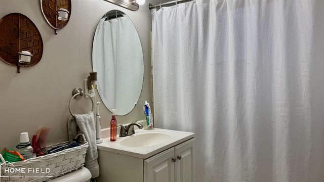 714 Wiltshire Drive, Owosso, MI 48867