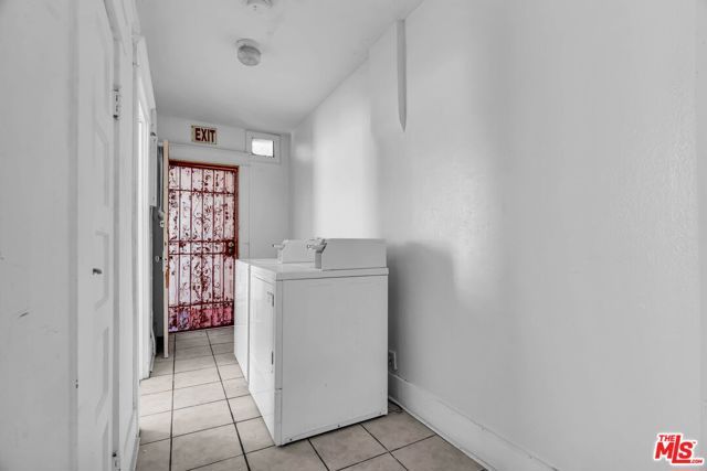 1412 S Victoria Avenue, Los Angeles, CA 90019