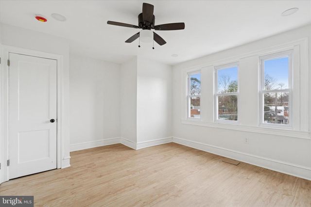 417 E UPSAL ST, Philadelphia, PA 19119