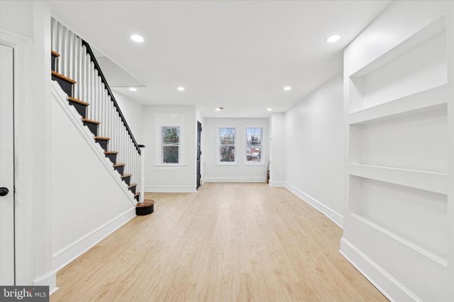 417 E UPSAL ST, Philadelphia, PA 19119