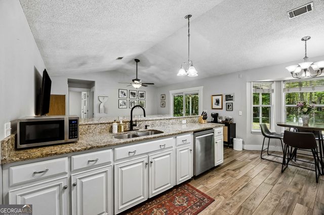 104 Birch Court, Kingsland, GA 31548