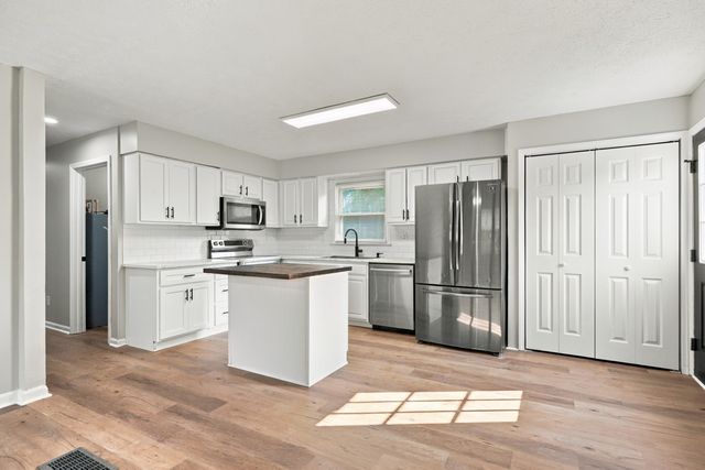 106 Brushwood Court, Berea, KY 40403