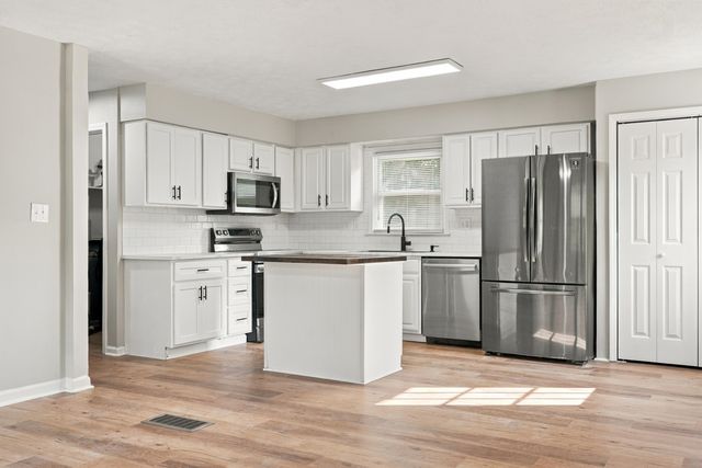 106 Brushwood Court, Berea, KY 40403