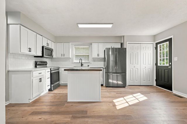 106 Brushwood Court, Berea, KY 40403
