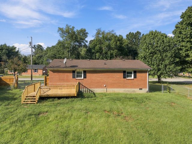 106 Brushwood Court, Berea, KY 40403