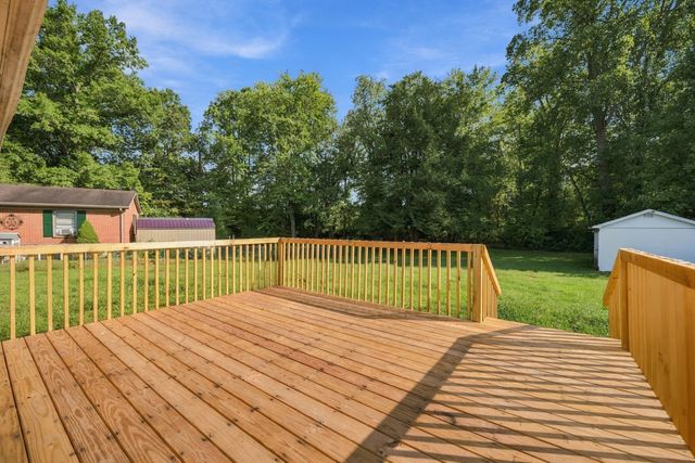 106 Brushwood Court, Berea, KY 40403