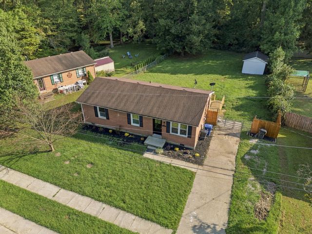 106 Brushwood Court, Berea, KY 40403