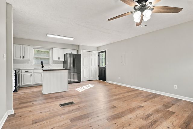 106 Brushwood Court, Berea, KY 40403