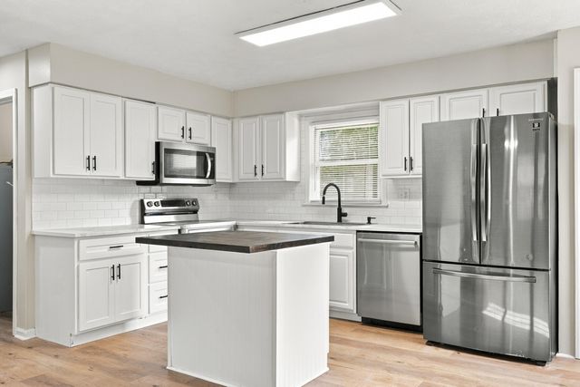 106 Brushwood Court, Berea, KY 40403