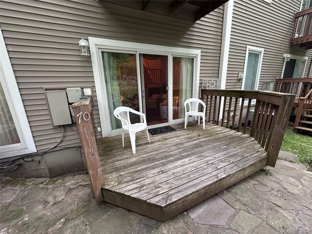 70 Spring Pond Drive, Ossining, NY 10562