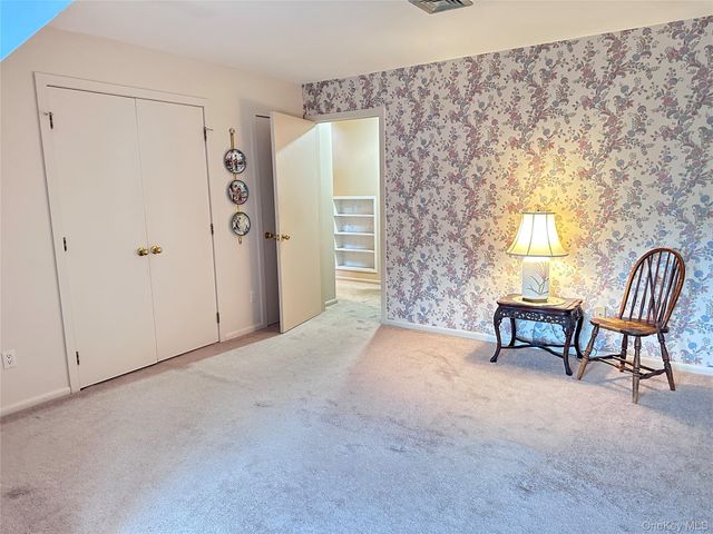 70 Spring Pond Drive, Ossining, NY 10562