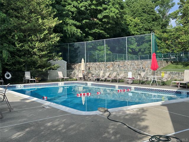 70 Spring Pond Drive, Ossining, NY 10562