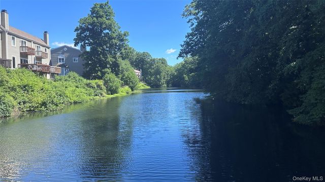 70 Spring Pond Drive, Ossining, NY 10562