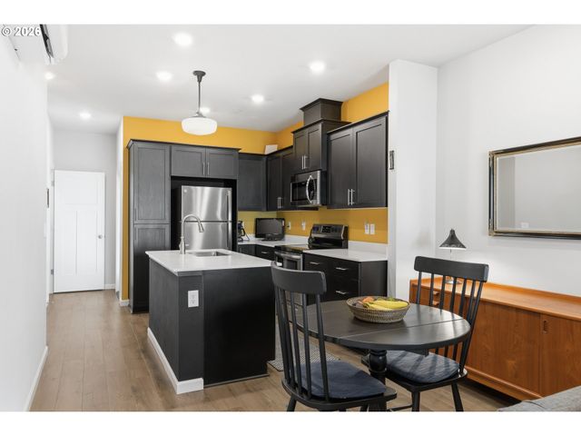 12023 Se HIGH CREEK Rd E, Happy Valley, OR 97086