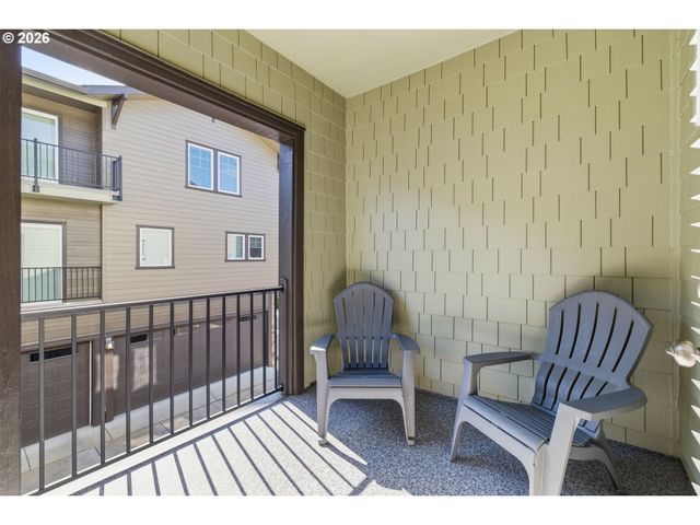 12023 Se HIGH CREEK Rd E, Happy Valley, OR 97086