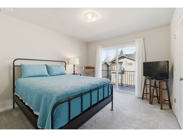 12023 Se HIGH CREEK Rd E, Happy Valley, OR 97086