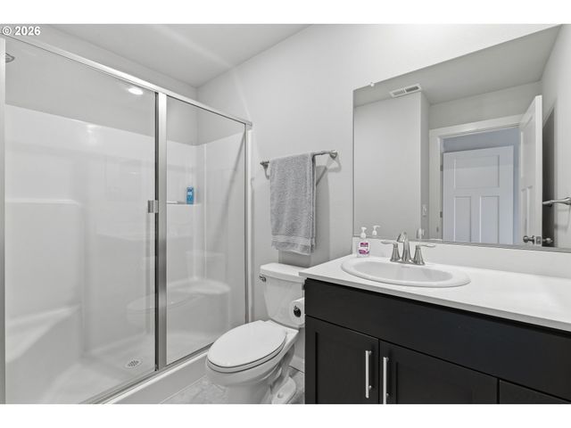 12023 Se HIGH CREEK Rd E, Happy Valley, OR 97086