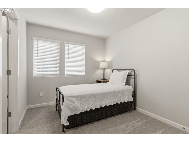 12023 Se HIGH CREEK Rd E, Happy Valley, OR 97086