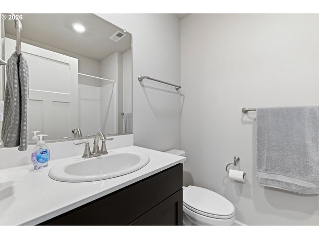 12023 Se HIGH CREEK Rd E, Happy Valley, OR 97086