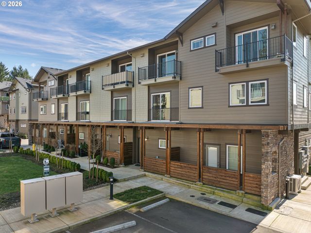 12023 Se HIGH CREEK Rd E, Happy Valley, OR 97086