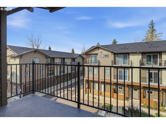 12023 Se HIGH CREEK Rd E, Happy Valley, OR 97086