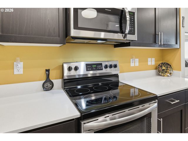 12023 Se HIGH CREEK Rd E, Happy Valley, OR 97086