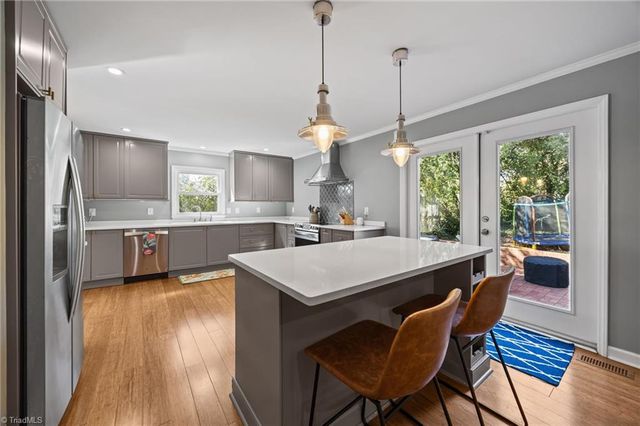 111 Milnor Place, Winston-salem, NC 27104