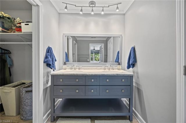 111 Milnor Place, Winston-salem, NC 27104