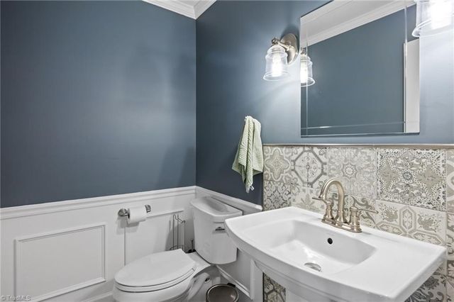 111 Milnor Place, Winston-salem, NC 27104