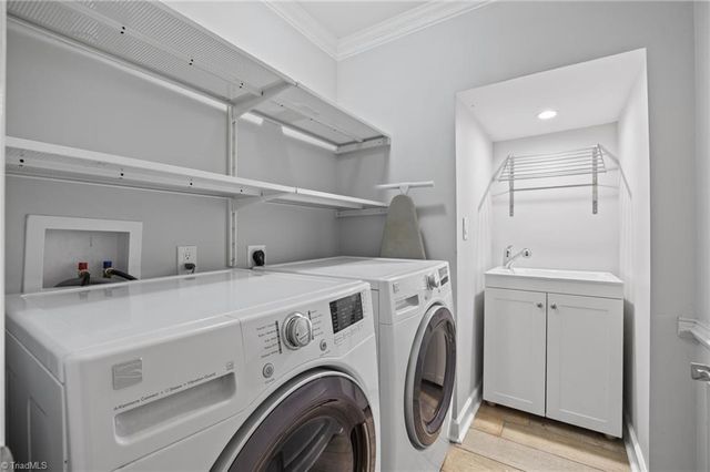 111 Milnor Place, Winston-salem, NC 27104