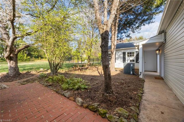 111 Milnor Place, Winston-salem, NC 27104