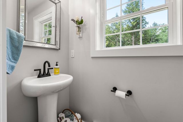 490 Sand Hill Road, Peterborough, NH 03458