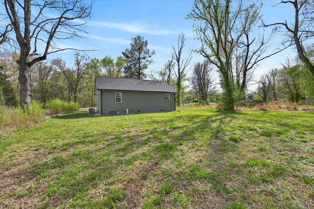 520 Edlin St, Clarksville, TN 37043