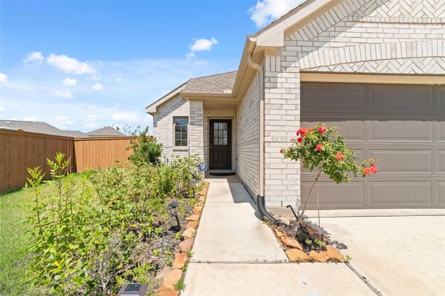 8326 Royal Breeze Drive, Cypress, TX 77433