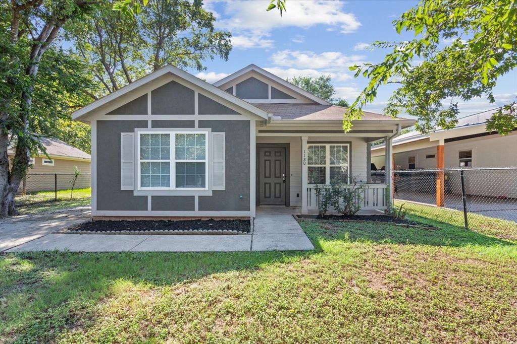 1120 Holt Avenue, Waco, TX 76706